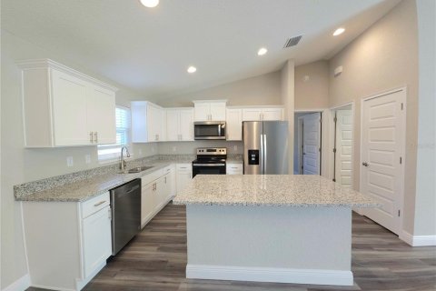 Villa ou maison à louer à Ocala, Floride: 3 chambres, 134.71 m2 № 2407102 - photo 2