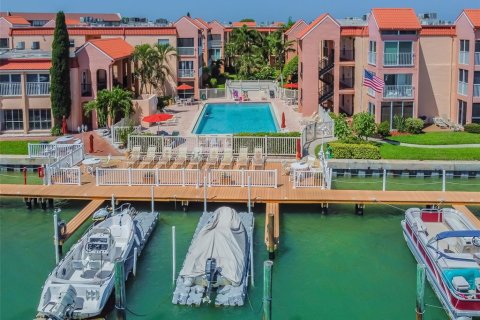 Condo à Saint Pete Beach, Floride, 1 chambre  № 2384066