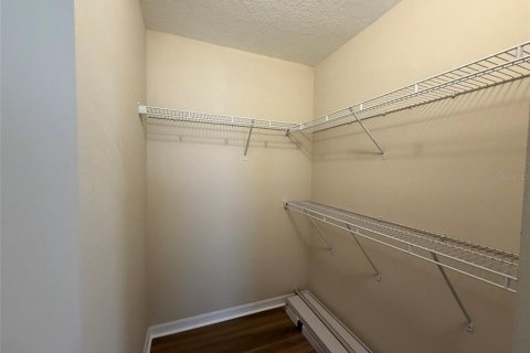 House in Sarasota, Florida 2 bedrooms, 100.33 sq.m. № 2122931 - photo 13