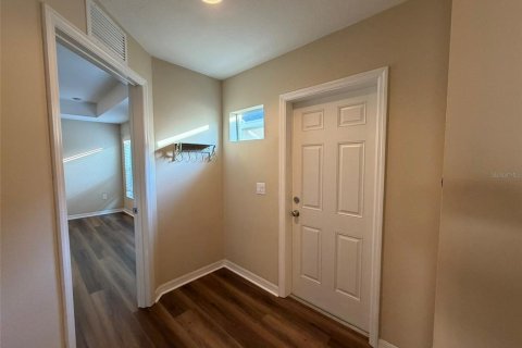 House in Sarasota, Florida 2 bedrooms, 100.33 sq.m. № 2122931 - photo 10