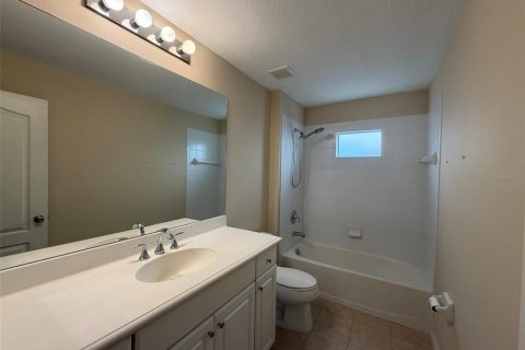 House in Sarasota, Florida 2 bedrooms, 100.33 sq.m. № 2122931 - photo 7