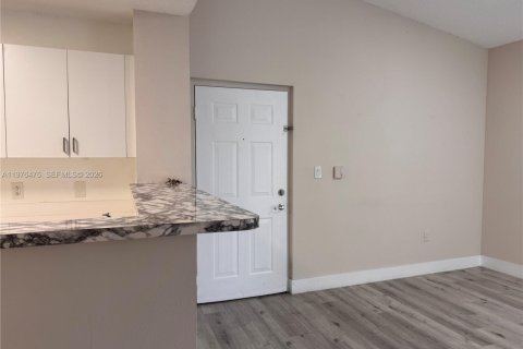 Condominio en alquiler en Doral, Florida, 1 dormitorio, 69.03 m2 № 2042675 - foto 8