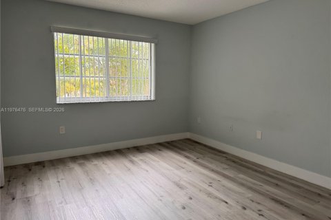 Condominio en alquiler en Doral, Florida, 1 dormitorio, 69.03 m2 № 2042675 - foto 5