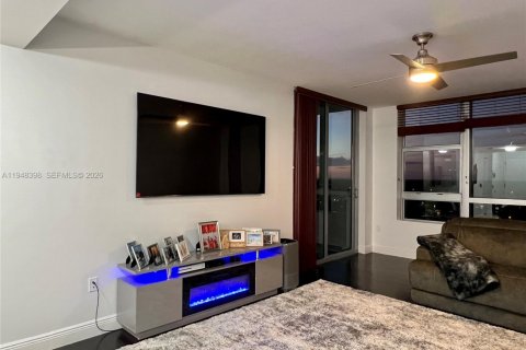 Снять в аренду кондоминиум в Санрайз, Флорида 2 спальни, 108.23м2, № 2004480 - фото 15