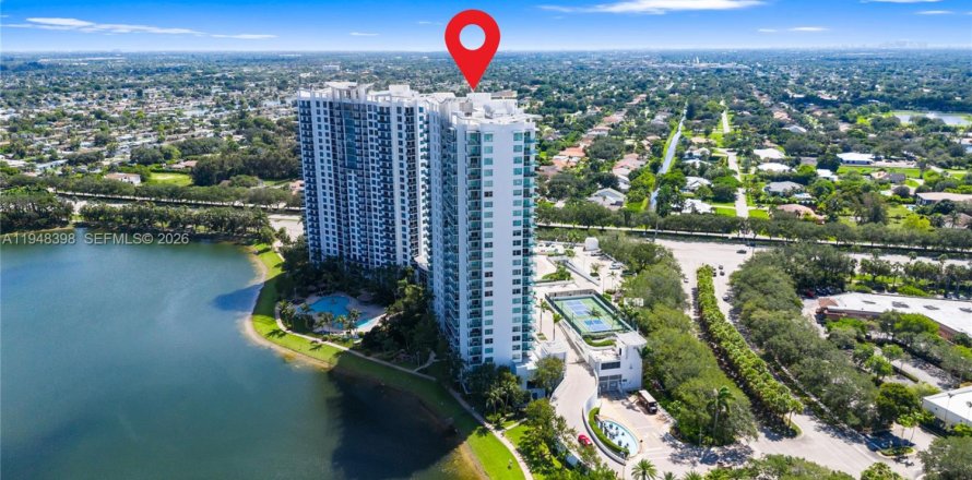 Кондоминиум с 2 спальнями в Санрайз, Флорида № 2004480