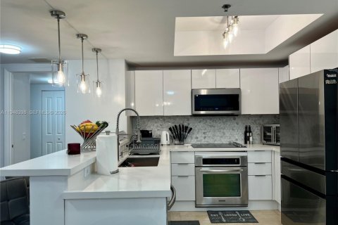 Снять в аренду кондоминиум в Санрайз, Флорида 2 спальни, 108.23м2, № 2004480 - фото 9