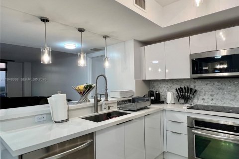 Снять в аренду кондоминиум в Санрайз, Флорида 2 спальни, 108.23м2, № 2004480 - фото 10