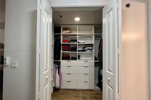 Снять в аренду кондоминиум в Санрайз, Флорида 2 спальни, 108.23м2, № 2004480 - фото 20