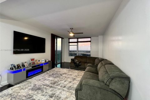 Снять в аренду кондоминиум в Санрайз, Флорида 2 спальни, 108.23м2, № 2004480 - фото 14