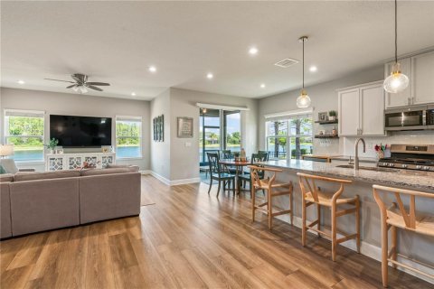 Villa ou maison à vendre à Odessa, Floride: 3 chambres, 221.66 m2 № 2314669 - photo 9