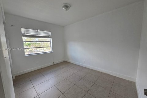 Copropriété à louer à Miami, Floride: 3 chambres, 88.44 m2 № 2000208 - photo 6
