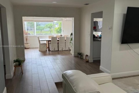 Купить виллу или дом в Санрайз, Флорида 3 спальни, 142.79м2, № 1949369 - фото 5