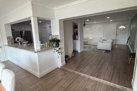 Купить виллу или дом в Санрайз, Флорида 3 спальни, 142.79м2, № 1949369 - фото 12