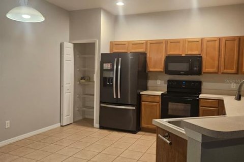 Casa en alquiler en Oviedo, Florida, 3 dormitorios, 142.79 m2 № 1907218 - foto 4