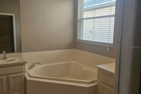Casa en alquiler en Oviedo, Florida, 3 dormitorios, 142.79 m2 № 1907218 - foto 10