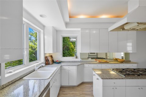 Villa ou maison à vendre à Miami Beach, Floride: 3 chambres, 291.25 m2 № 1957764 - photo 27