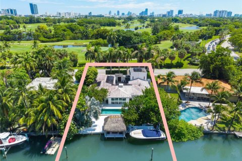 Villa ou maison à vendre à Miami Beach, Floride: 3 chambres, 291.25 m2 № 1957764 - photo 1