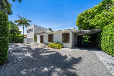 Villa ou maison à vendre à Miami Beach, Floride: 3 chambres, 291.25 m2 № 1957764 - photo 14