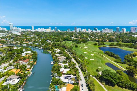 Villa ou maison à vendre à Miami Beach, Floride: 3 chambres, 291.25 m2 № 1957764 - photo 13