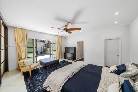 Villa ou maison à vendre à Miami Beach, Floride: 3 chambres, 291.25 m2 № 1957764 - photo 22