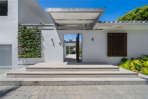 Villa ou maison à vendre à Miami Beach, Floride: 3 chambres, 291.25 m2 № 1957764 - photo 15