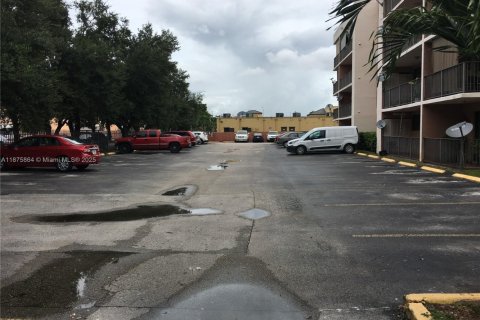 Copropriété à louer à Hialeah, Floride: 3 chambres, 102.19 m2 № 1927291 - photo 16