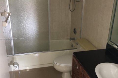 Copropriété à louer à Hialeah, Floride: 3 chambres, 102.19 m2 № 1927291 - photo 9