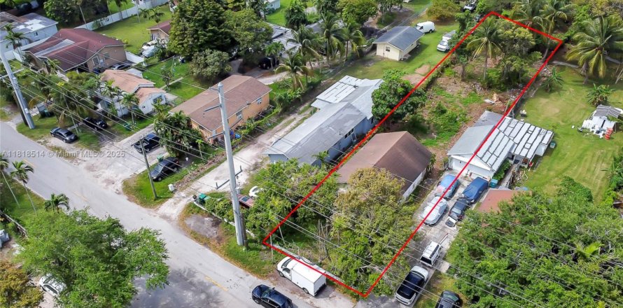 Casa en El Portal, Florida 2 dormitorios, 136.19 m2 № 1775963