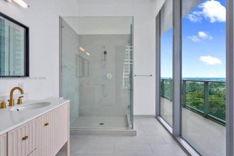Condo in Miami, Florida, 4 bedrooms  № 2069623 - photo 14
