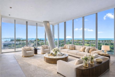 Condo in Miami, Florida, 4 bedrooms  № 2069623