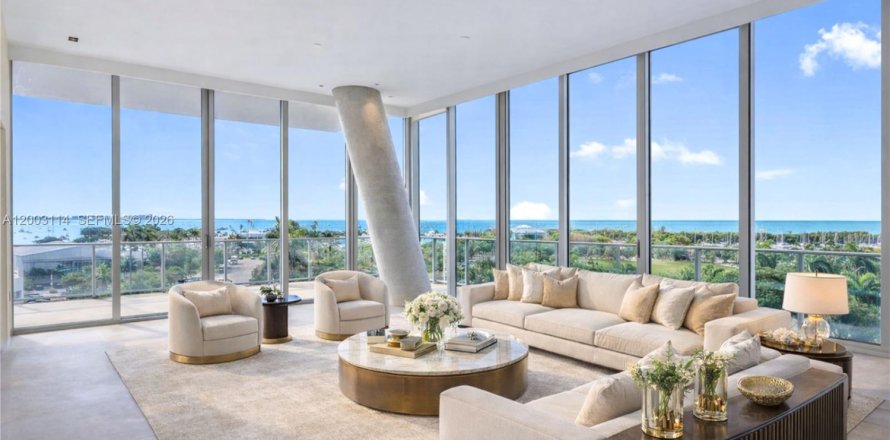 Condo in Miami, Florida, 4 bedrooms  № 2069623