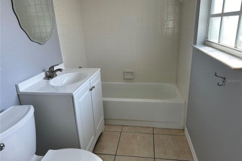 House in Port Charlotte, Florida 2 bedrooms, 84.73 sq.m. № 2239886 - photo 7