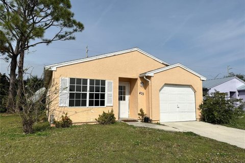 House in Port Charlotte, Florida 2 bedrooms, 84.73 sq.m. № 2239886