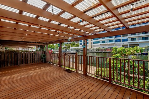 Casa en venta en Hallandale Beach, Florida, 3 dormitorios, 156.08 m2 № 1982959 - foto 30