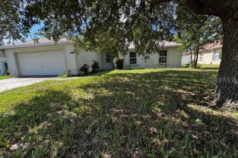 House in Leesburg, Florida 3 bedrooms, 158.58 sq.m. № 1879620 - photo 1