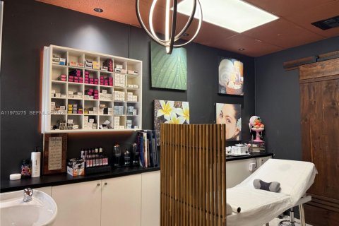 Propiedad comercial en venta en Sunrise, Florida № 2038277 - foto 6