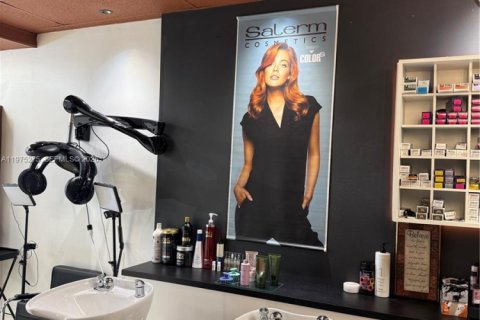 Propiedad comercial en venta en Sunrise, Florida № 2038277 - foto 3