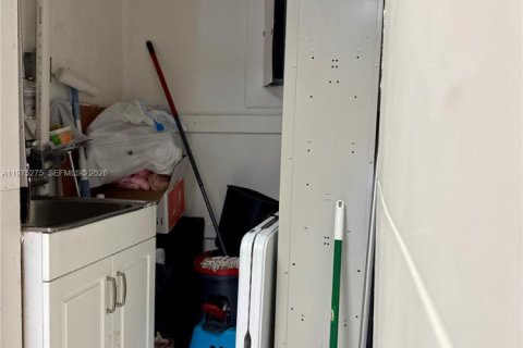 Propiedad comercial en venta en Sunrise, Florida № 2038277 - foto 13