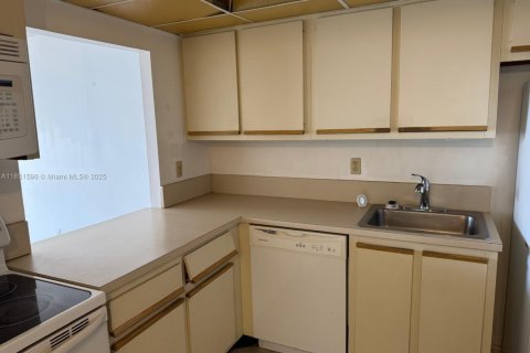 Купить кондоминиум в Халландейл-Бич, Флорида 1 спальня, 85.01м2, № 2018167 - фото 3