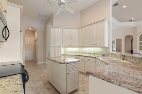 House in Ormond Beach, Florida 3 bedrooms, 241.64 sq.m. № 2102322 - photo 17