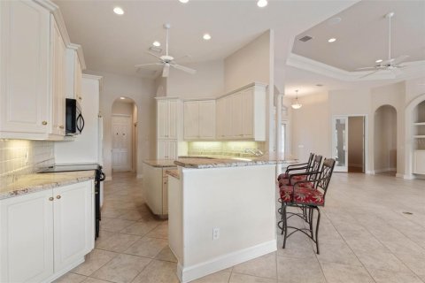 House in Ormond Beach, Florida 3 bedrooms, 241.64 sq.m. № 2102322 - photo 19