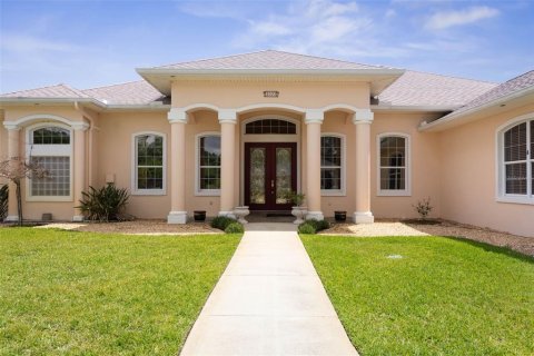 House in Ormond Beach, Florida 3 bedrooms, 241.64 sq.m. № 2102322 - photo 9