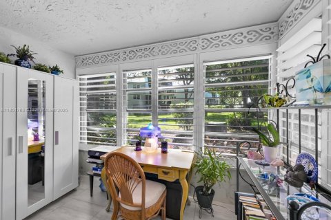 Condo in Tamarac, Florida, 1 bedroom  № 1872422 - photo 7