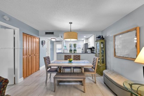 Condo in Tamarac, Florida, 1 bedroom  № 1872422 - photo 5