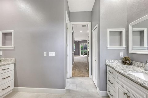 House in Bradenton, Florida 3 bedrooms, 218.97 sq.m. № 2225091 - photo 23