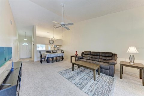 Condo in Sarasota, Florida, 2 bedrooms  № 1508760 - photo 8