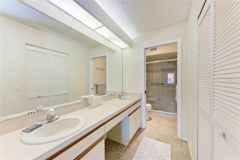 Condo in Sarasota, Florida, 2 bedrooms  № 1508760 - photo 24