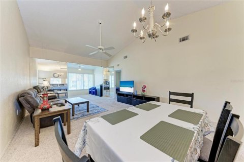 Condo in Sarasota, Florida, 2 bedrooms  № 1508760 - photo 16