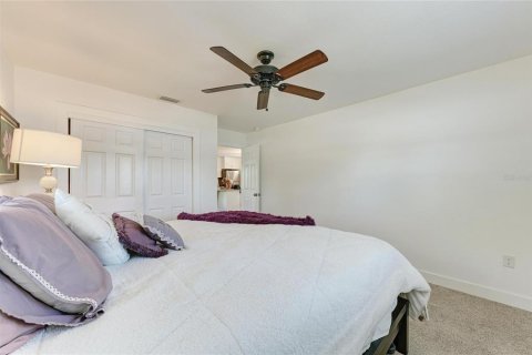 House in Ruskin, Florida 3 bedrooms, 164.62 sq.m. № 2200829 - photo 18