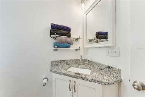 House in Ruskin, Florida 3 bedrooms, 164.62 sq.m. № 2200829 - photo 29